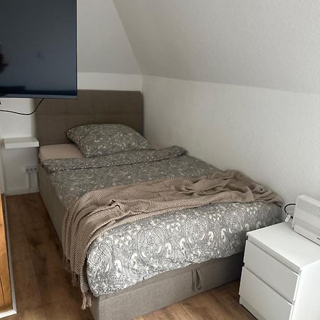 Room Deluxe Meerbusch Exteriör bild